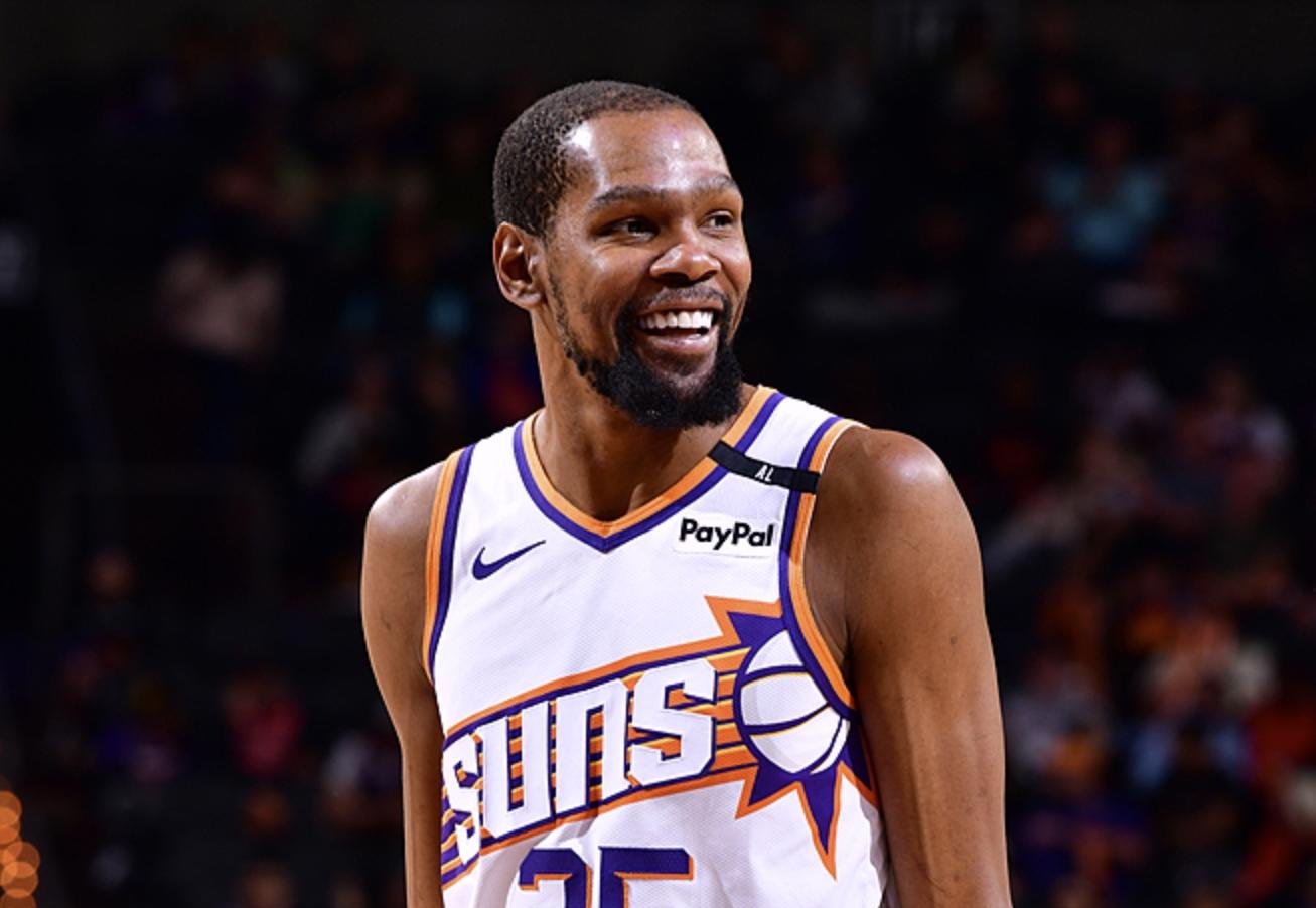 东城雄鹿队爆冷东城灰熊队,F1锦标赛上演耐力碾压对手!锋线火力回暖 东城雄鹿队爆冷东城灰熊队,F1锦标赛上演耐力碾压对手!锋线火力回暖