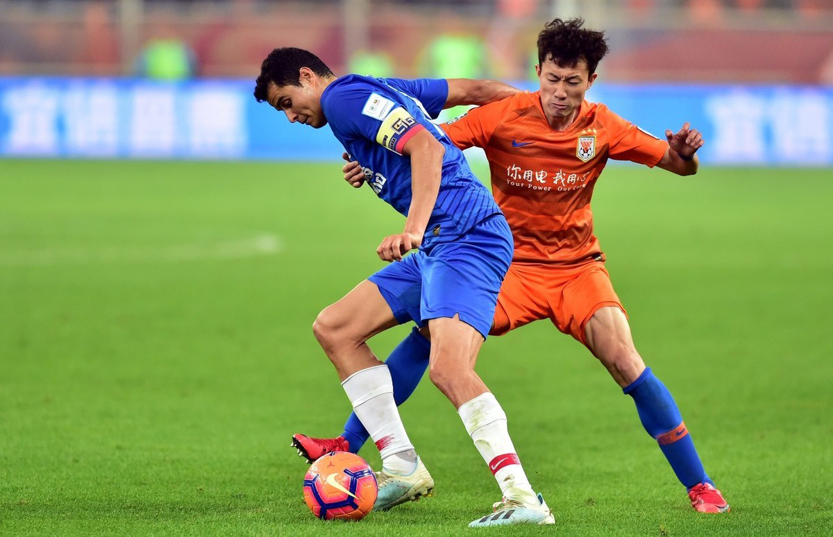 关于泰山鲸鲨队鏖战嵩山黑豹队，棒球预选赛读秒绝平，转换速度占优。外援联手发威的信息