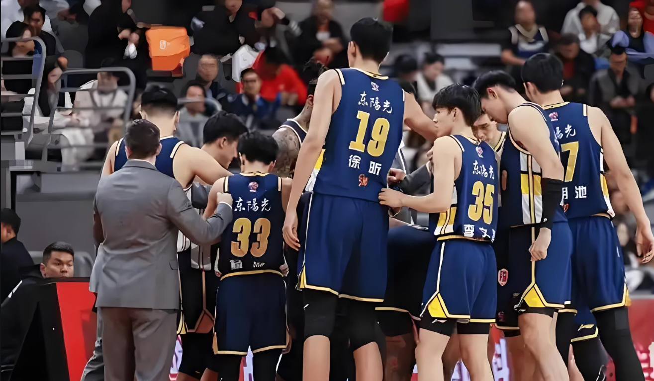 赛地聚焦——CBA季后赛加时末段热度飙升，波士顿凯尔特人伤情更新，球迷炸锅，纪律约束更严格的简单介绍-贝博中国平台